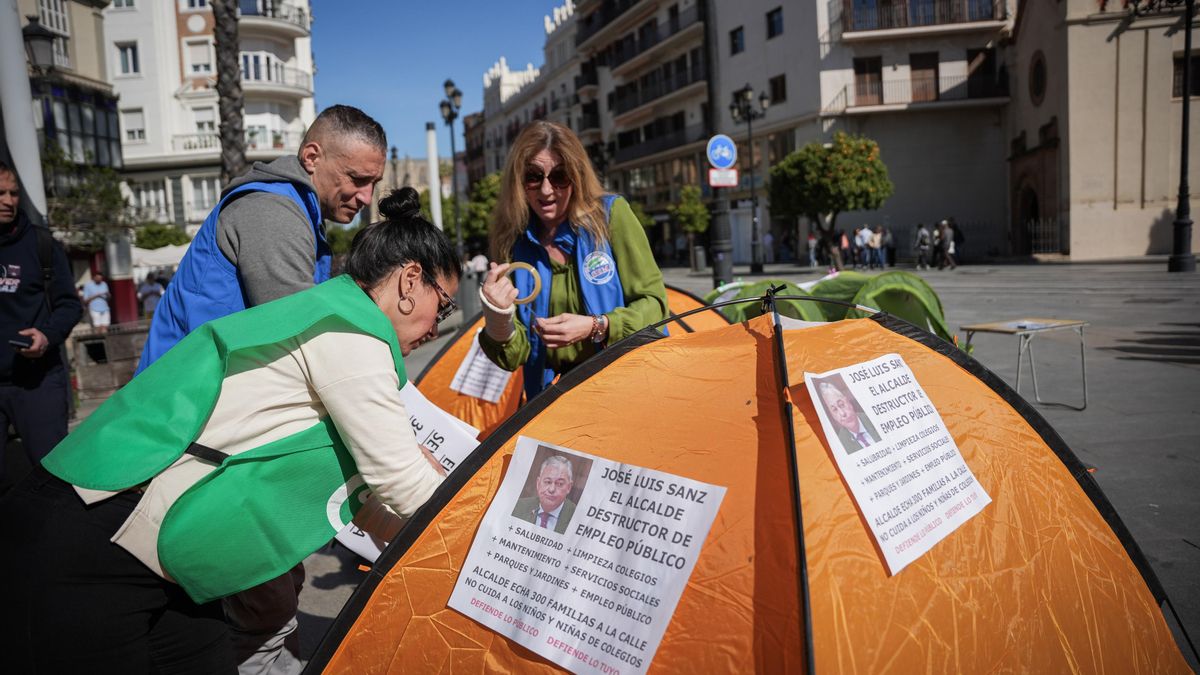 El alcalde de Sevilla entierra el diálogo con los sindicatos al acelerar por la vía urgente la privatización de la limpieza en los colegios