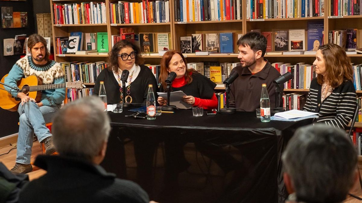 "Los vecinos de Santander somos muñecos de cartón piedra en un decorado para la foto de los turistas"