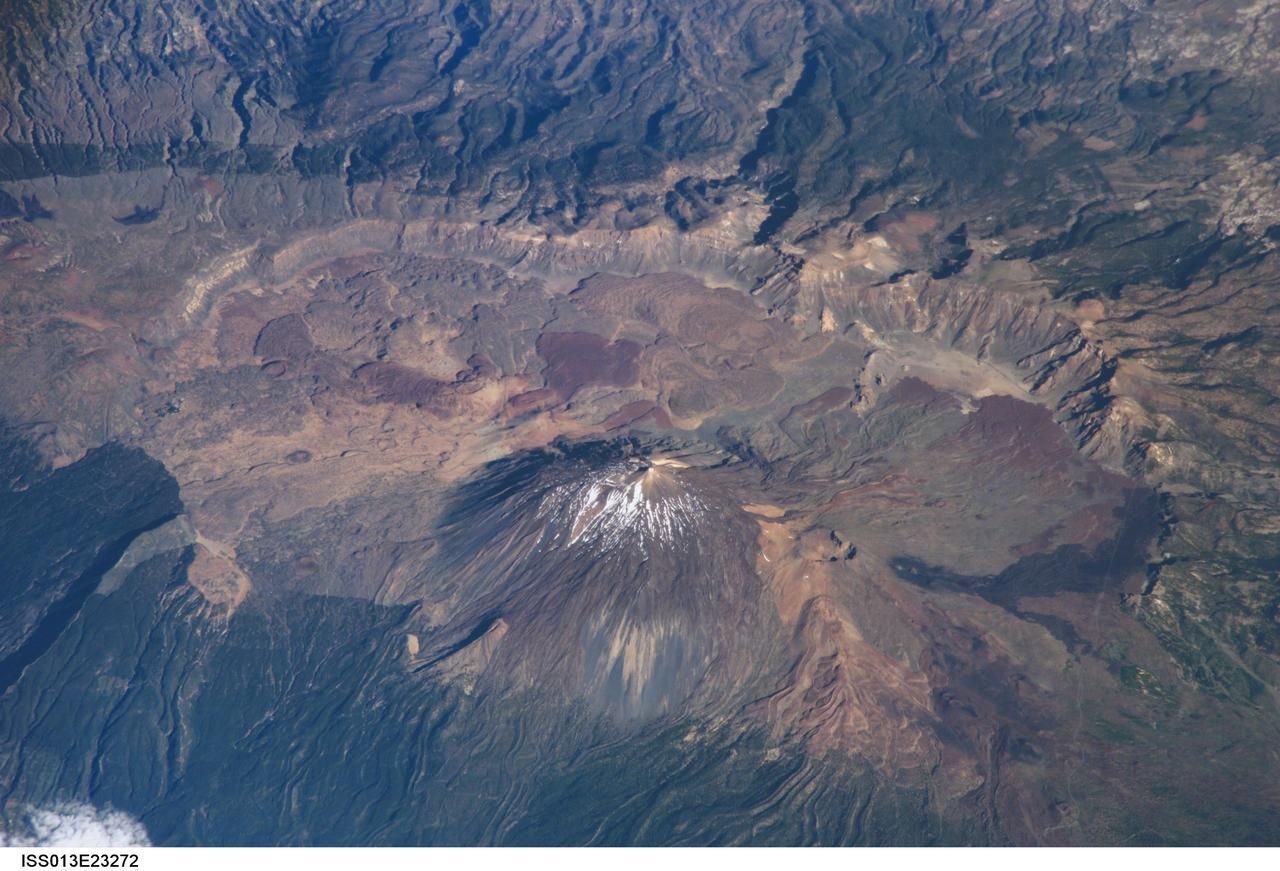 Las cañadas del Teide, en Tenerife. (La NASA).