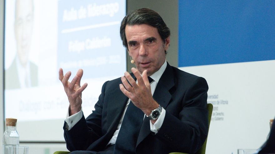 El expresidente del Gobierno José María Aznar interviene en una sesión del Aula de Liderazgo IADG-UFV, en el edificio H de la Universidad Francisco de Vitoria, a 28 de abril de 2022, en Pozuelo de Alarcón, Madrid (España).