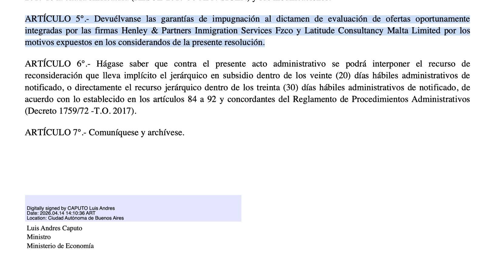 La resolución de Luis Caputo que da de baja la licitación por los pasaportes dorados.