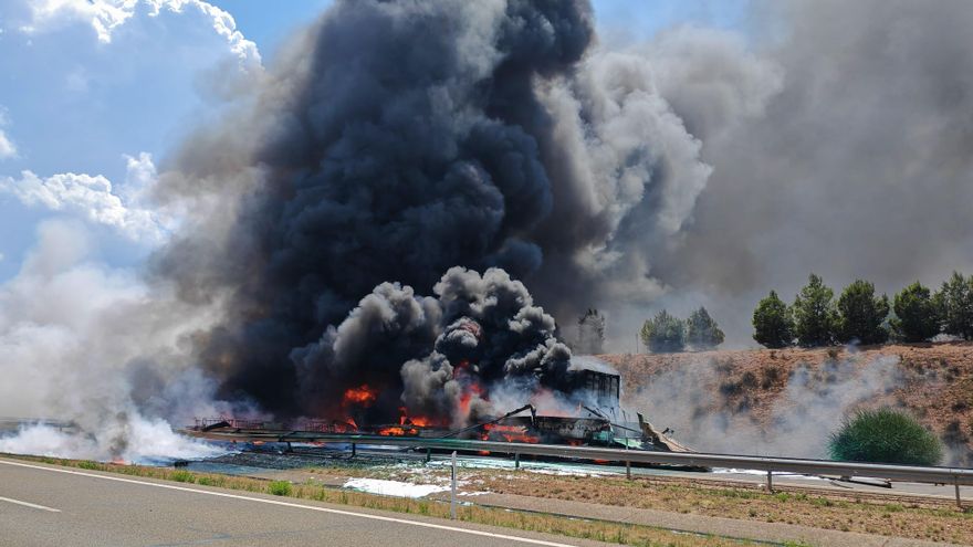 Dos fallecidos en sendos accidentes de tráfico en una jornada complicada en las carreteras