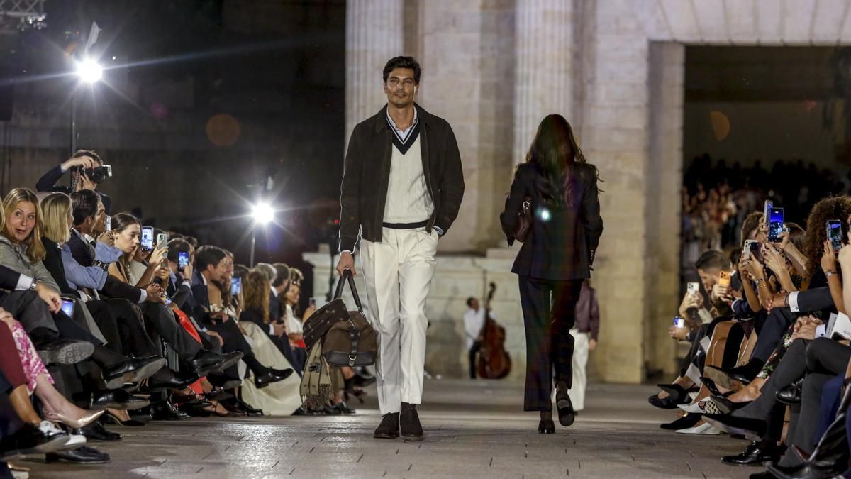 Desfile de Silbon en el Puente Romano