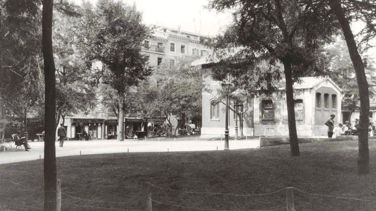 La cerca de la plaza, cuando se llamaba Vázquez de Mella