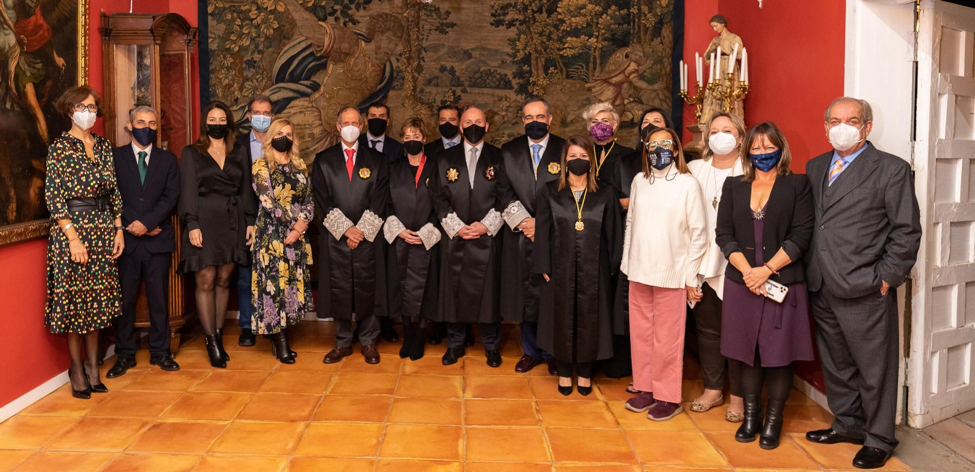 Imagen de los asistentes al acto.