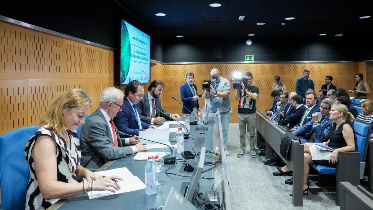 Acto de constitución de la Alianza Andaluza de la Industria de Defensa en Sevilla.