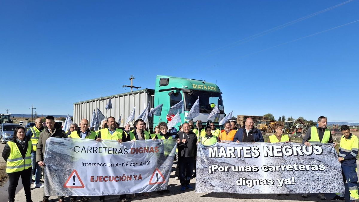 Protestas en Los Monegros por la A-230: denuncian obras “pésimas” y "falta de control" del Gobierno de Aragón