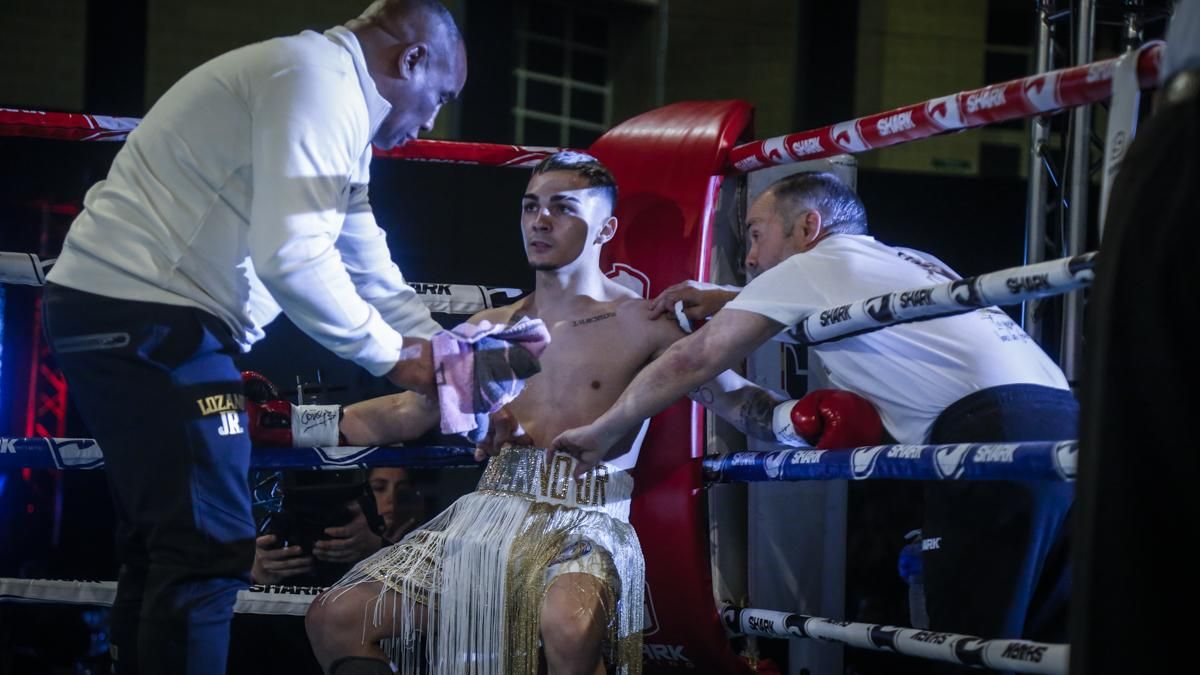 Combate de Rafa Lozano Jr. por el cinturón Iberoamericano