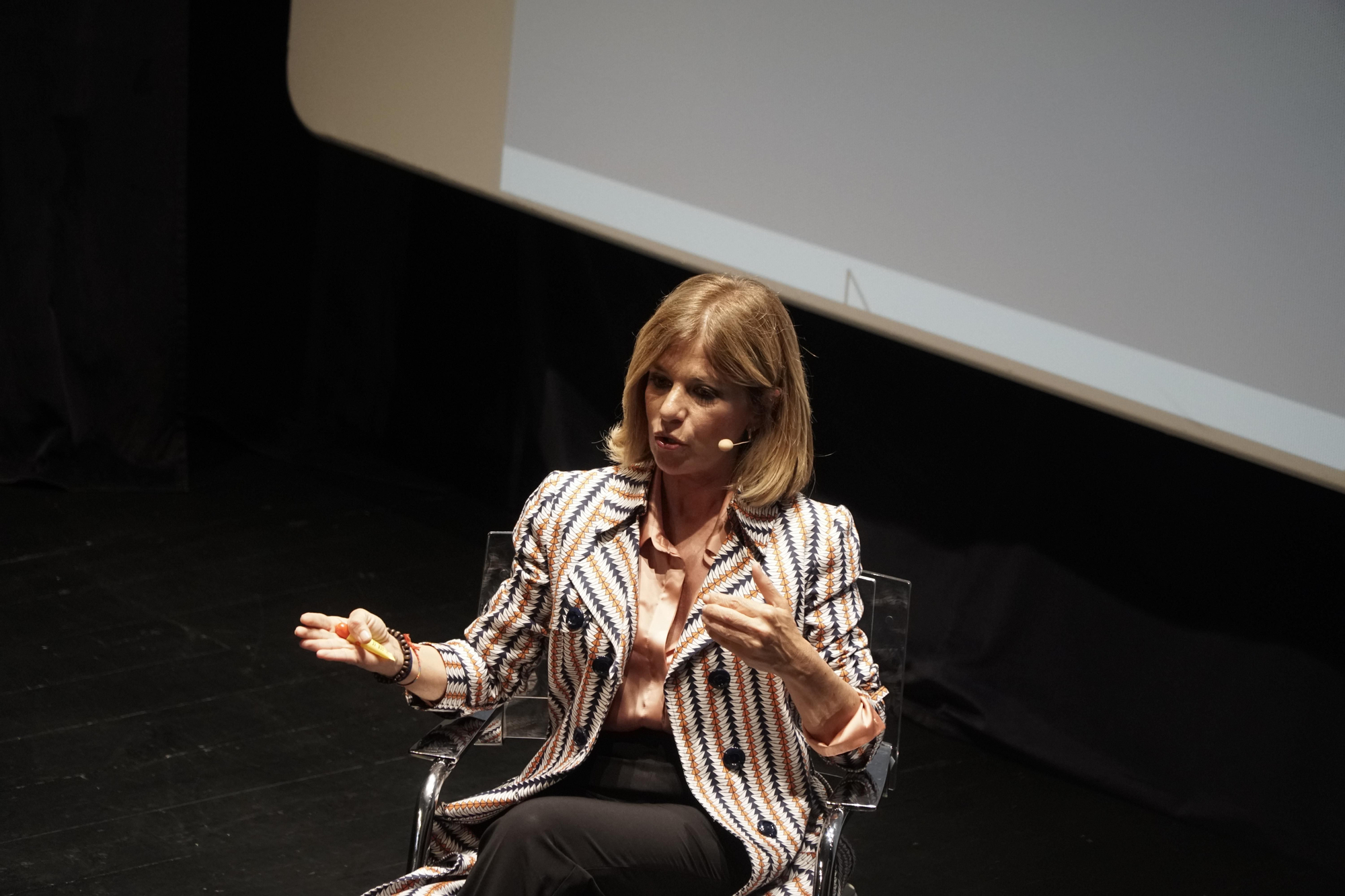 La periodista Esther Palomera en las II Jornadas de Periodismo de elDiario.es Cantabria