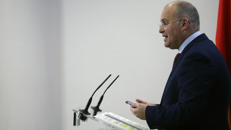 El portavoz del PP, Miguel Tellado durante la rueda de prensa ofrecida este martes en el Congreso de los Diputados.