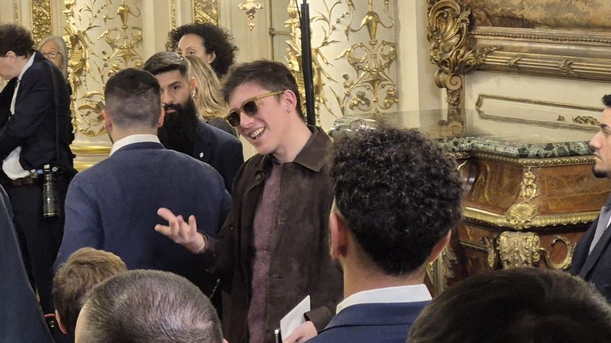 Santiago Caputo en la jura de Manuel Adorni como jefe de Gabinete.