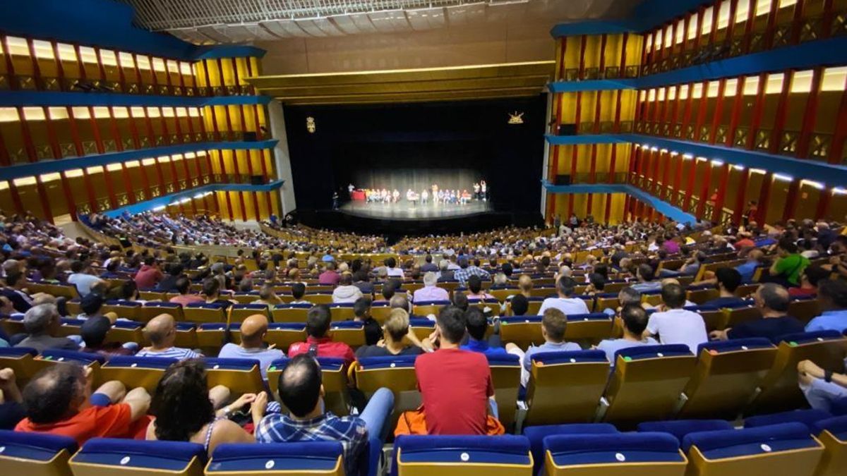 Asamblea de Trabajdores del Metal que ratifican el acuerdo alcanzado entre sindicatos y Pymetal para desbloquear el convenio