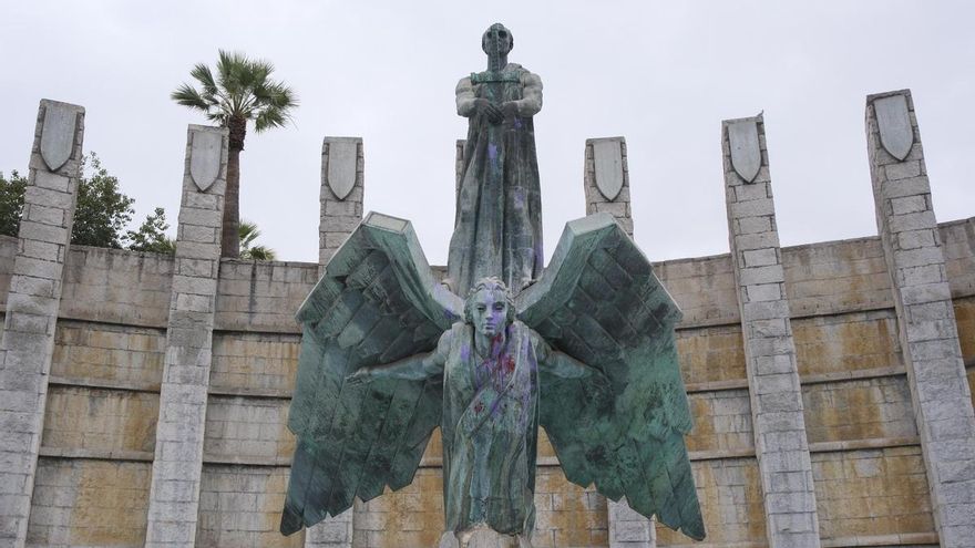 "Si Santa Cruz no retira el monumento a Franco en seis meses, lo hará el Estado"