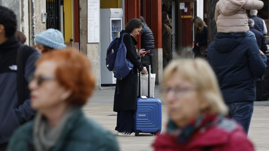Los turistas extranjeros gastaron hasta noviembre 126.707 millones, igual que en todo 2024