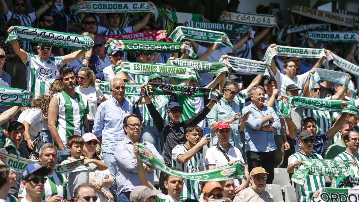 Grada Blanquiverde del Córdoba CF - Sporting de Gijón