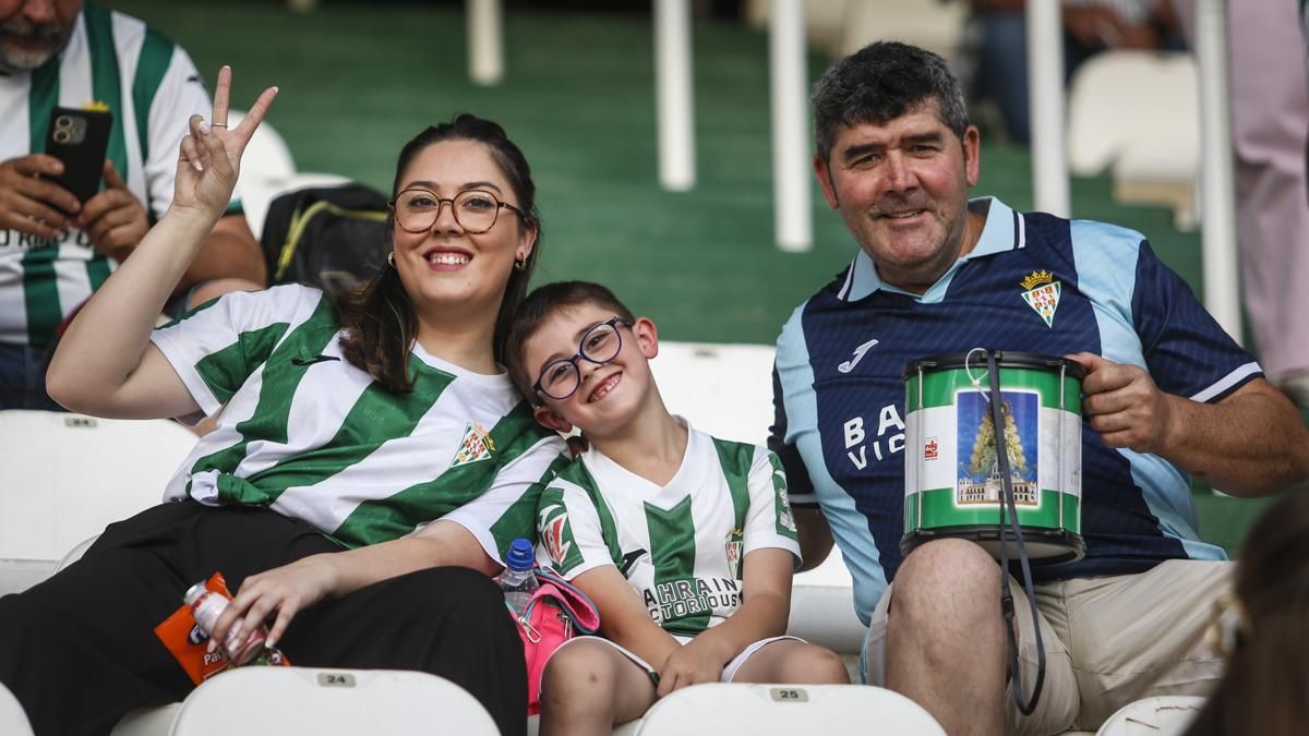 Grada Blanquiverde del Córdoba CF - SD Huesca