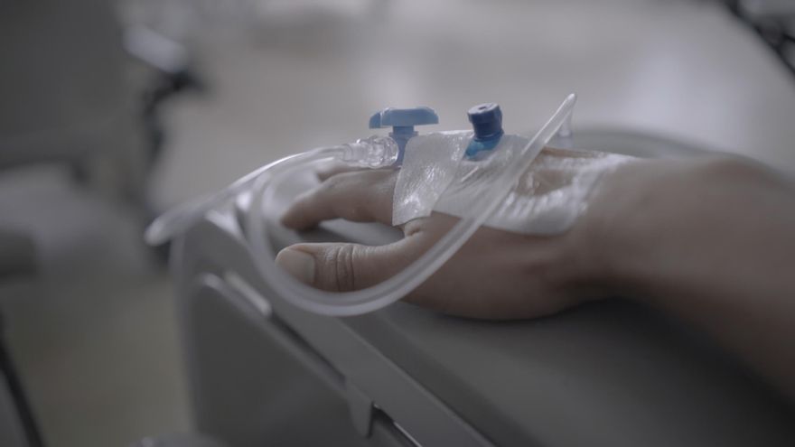 La cineasta Ana Benítez estrena en Hot Docs 'Mama', sobre su tratamiento de cáncer