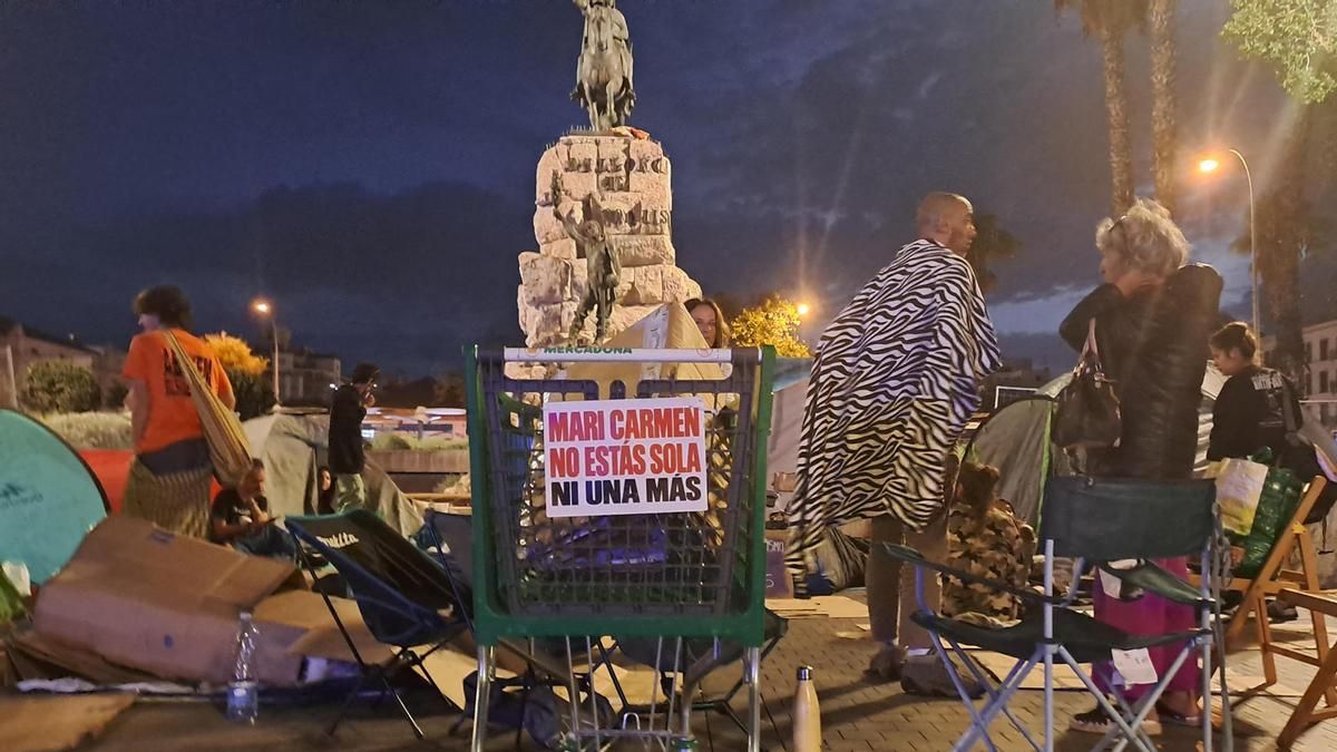 La acampada de Palma, tras la muerte de Maricarmen: "Que quienes hacen negocio con nuestras vidas no puedan dormir tranquilos"