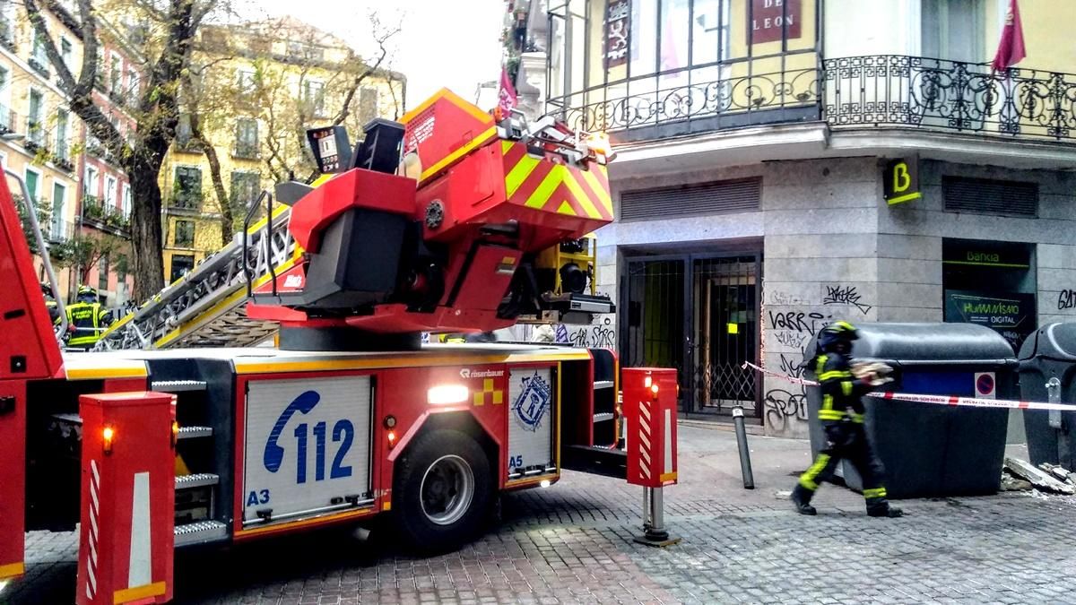 Bomberos retiraron manualmente los elementos dañados
