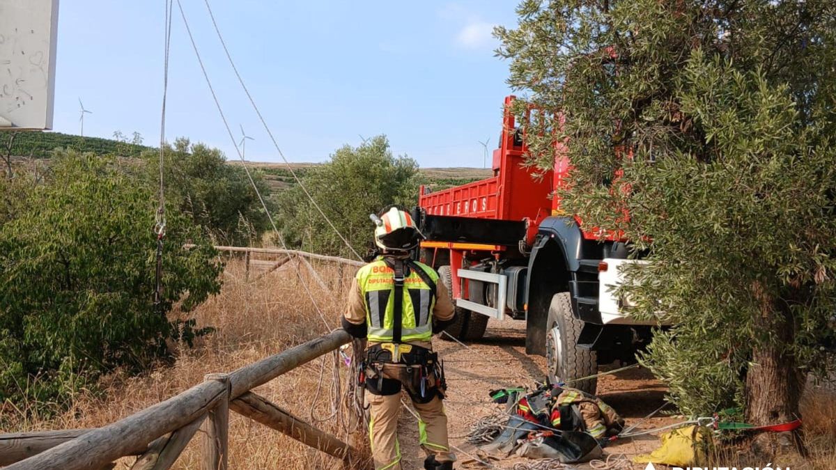 Bomberos de la DPZ en la zona del Pozo de los Aines