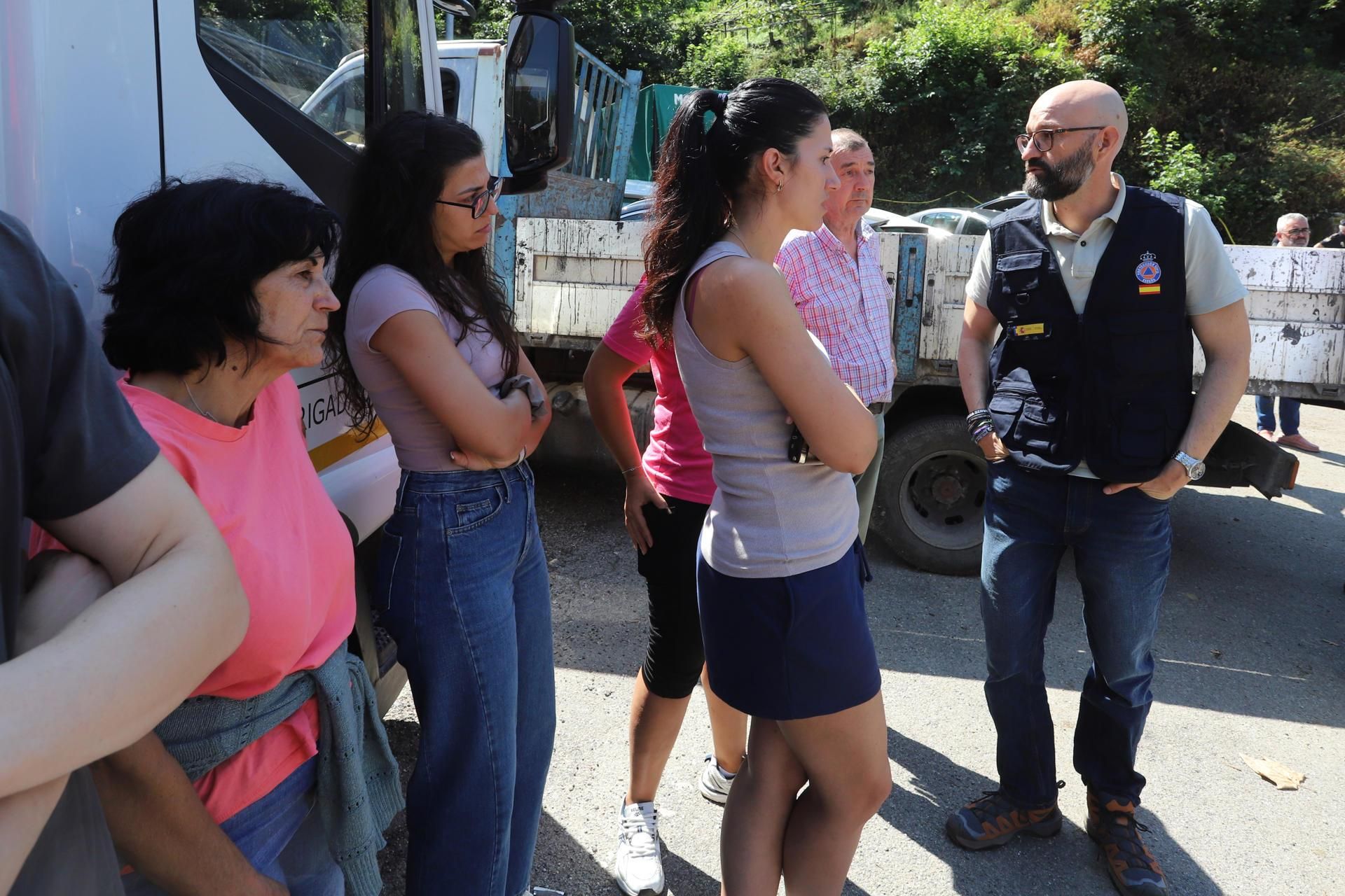 Las imágenes de Manzanedo de Valdueza tras la riada que ha dejado dos mujeres muertas y varios heridos, un bebé y un niño de cuatro años