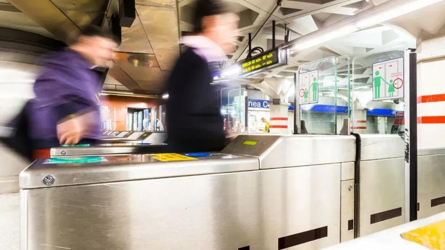 Madrid busca 4.000 voluntarios en la prueba piloto del proyecto para validar el abono de transporte con el móvil