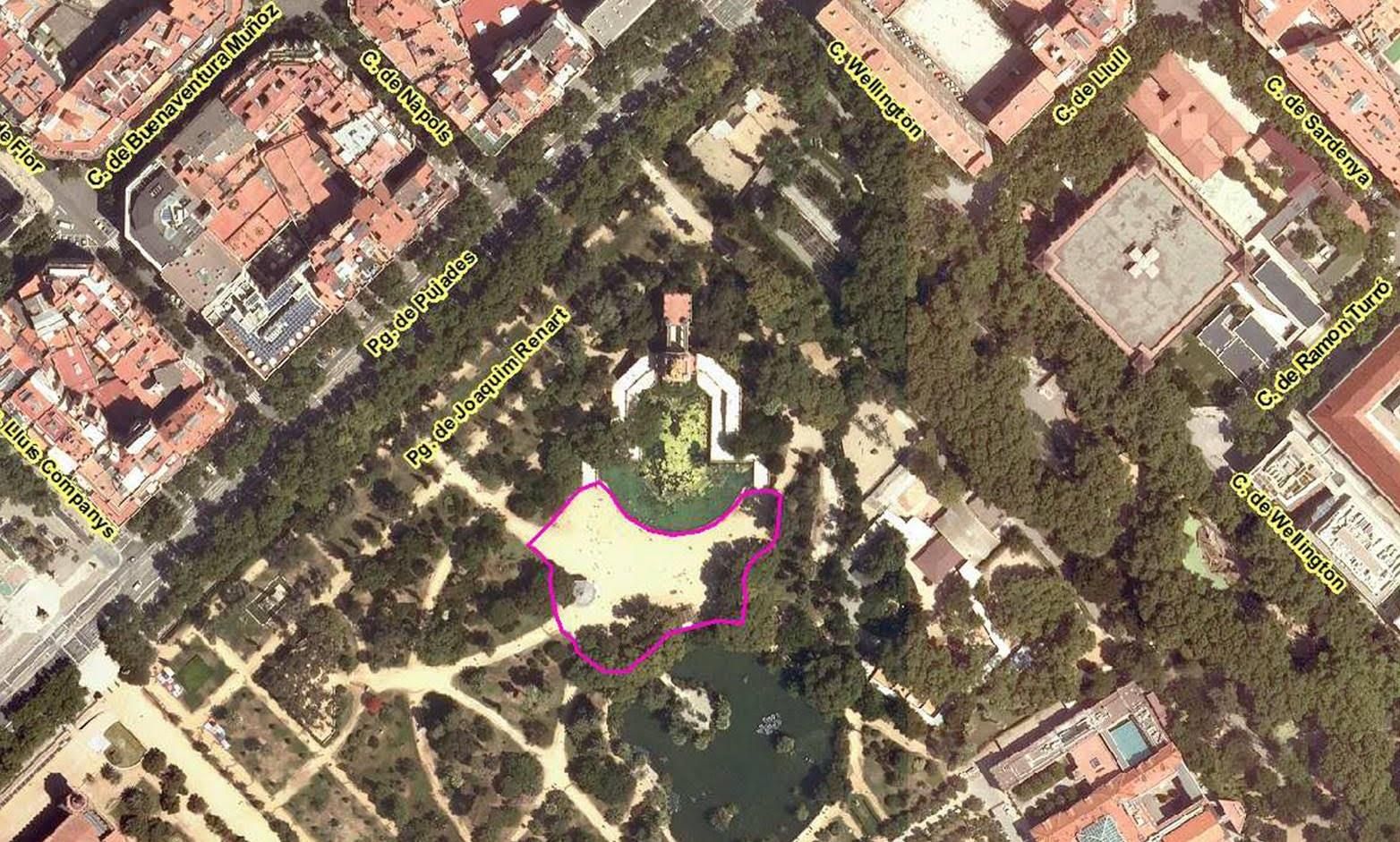 La explanada dentro del Parque de la Ciutadella que se convierte en Plaza Sonia Rescalvo