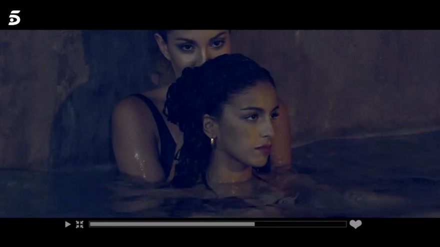 Tania y Zoe, en el jacuzzi de 'La isla de las tentaciones 4'
