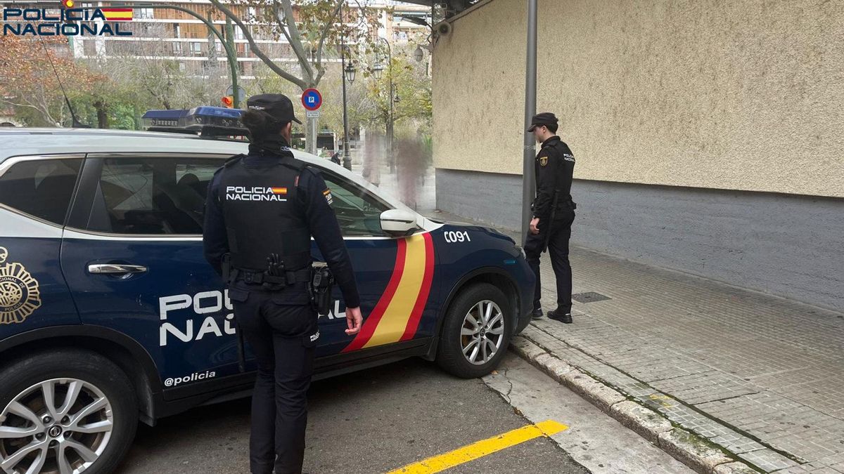 Agentes de la Policía Nacional.
