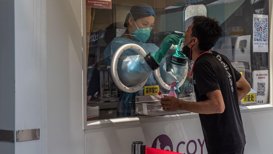 China pide indagar en EEUU ante la publicación de un informe sobre el origen de la covid EFE/EPA/ROMAN PILIPEY/Archivo