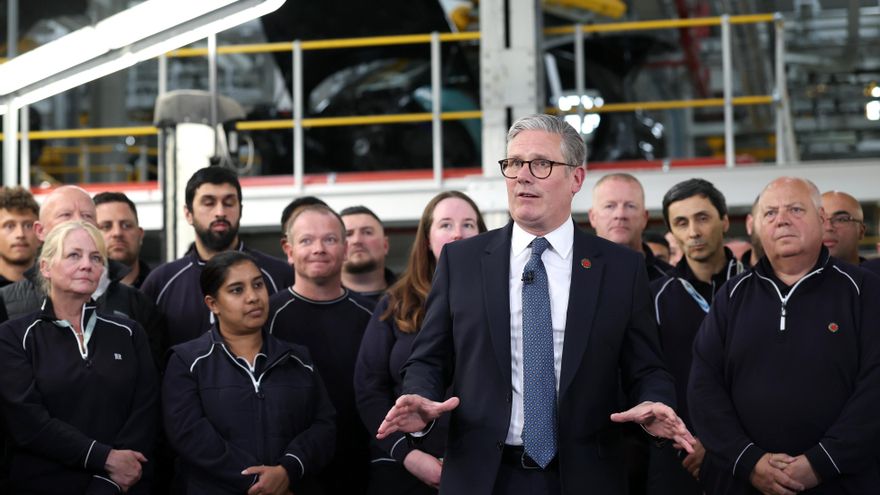 Starmer dice que EE.UU. reduce al 10 % los aranceles a los vehículos británicos