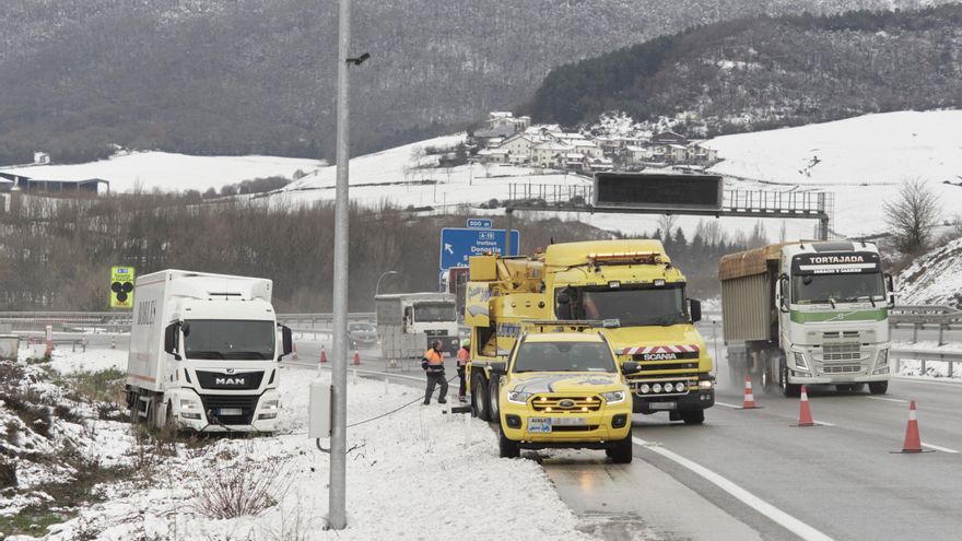 La patronal de supermercados dice que las restricciones del tráfico por el temporal causarán desabastecimiento