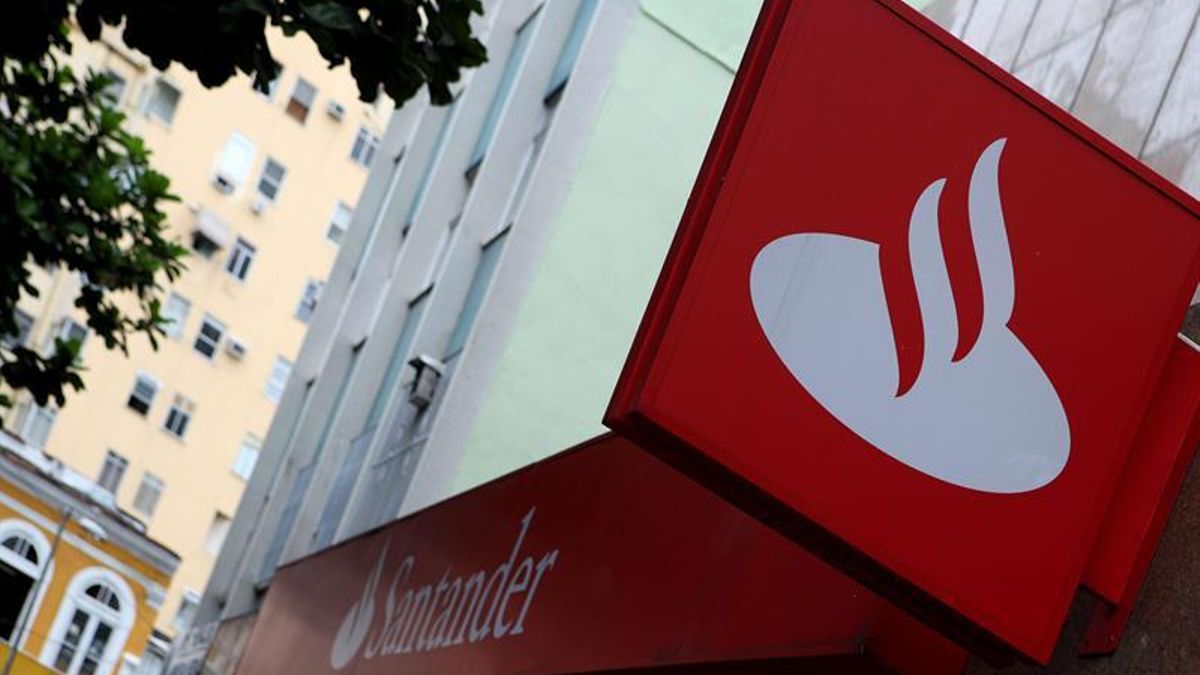 Santander y los sindicatos reducen un 13%, a 3.223, afectados por el ERE