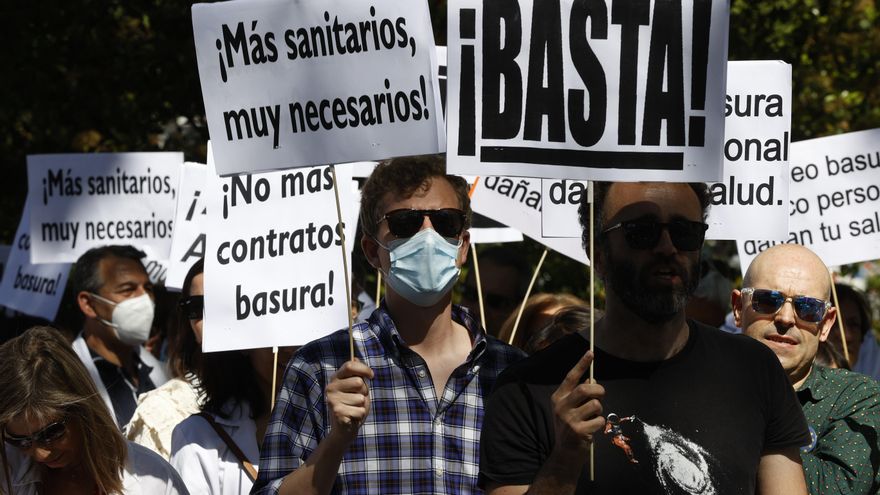 Médicos durante una de las concentraciones la pasada semana en Madrid. EFE/Chema Moya