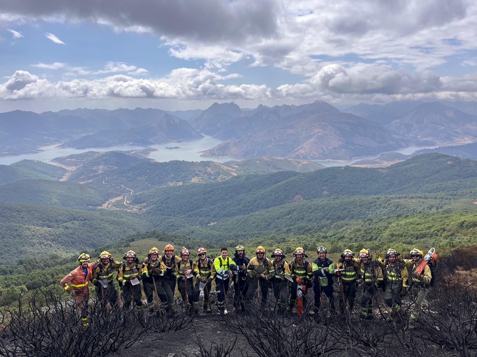 El maravilloso paisaje que acudieron a sofocar las Brif de La Iglesuela.