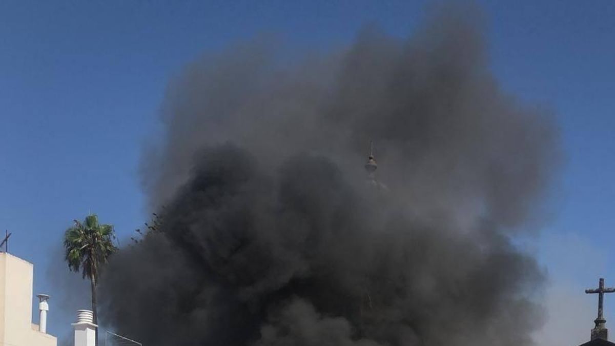 El incendio del Ateneo de La Laguna, en imágenes