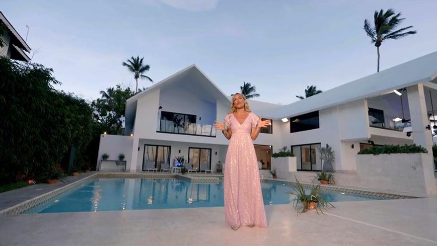 Telecinco encuentra en el pasado de Raquel Bollo a la tercera pareja para concursar en '¡Vaya vacaciones!'