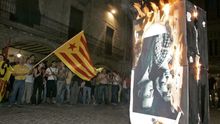 La Justicia europea sentencia que quemar fotos de los reyes es libertad de expresión