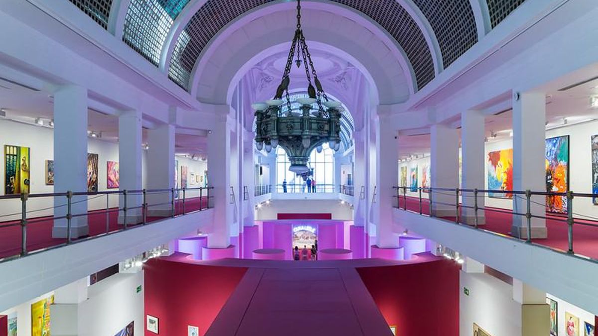 Vista de las dos plantas de la exposición en la sala Alcalá 31