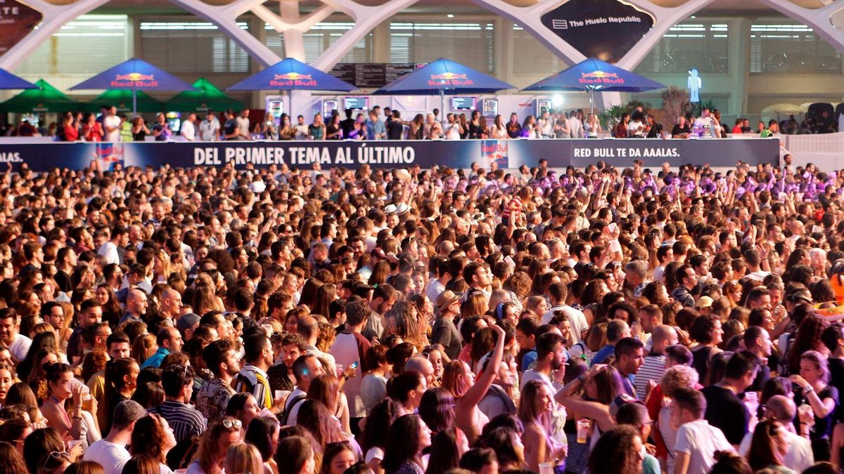 Vecinos y hosteleros de València no ven el traslado de los festivales de música al Marítimo como solución al conflicto