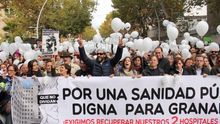 El deterioro de la sanidad tras años de recortes reaviva las 'mareas blancas'