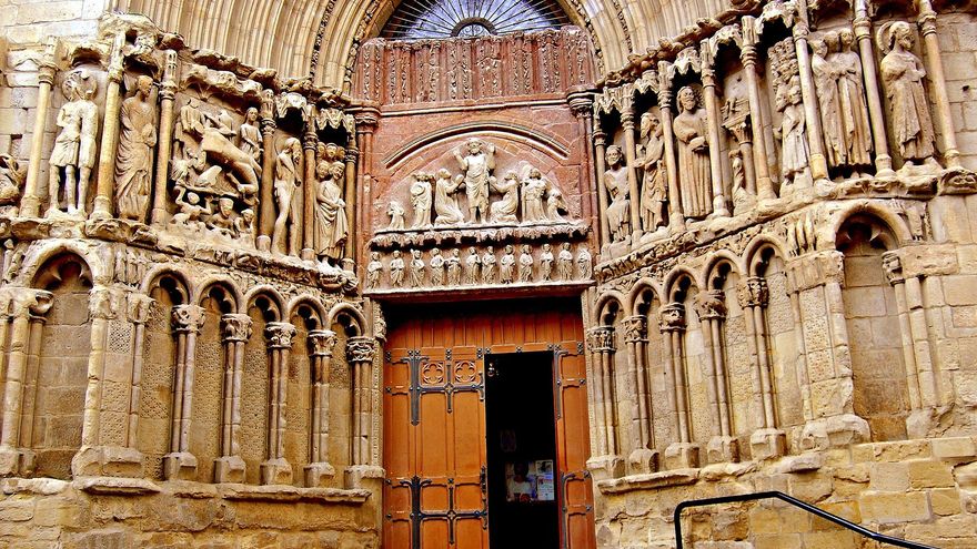 Portada de San Bartolomé,. Es la iglesia más antigua de Logroño.