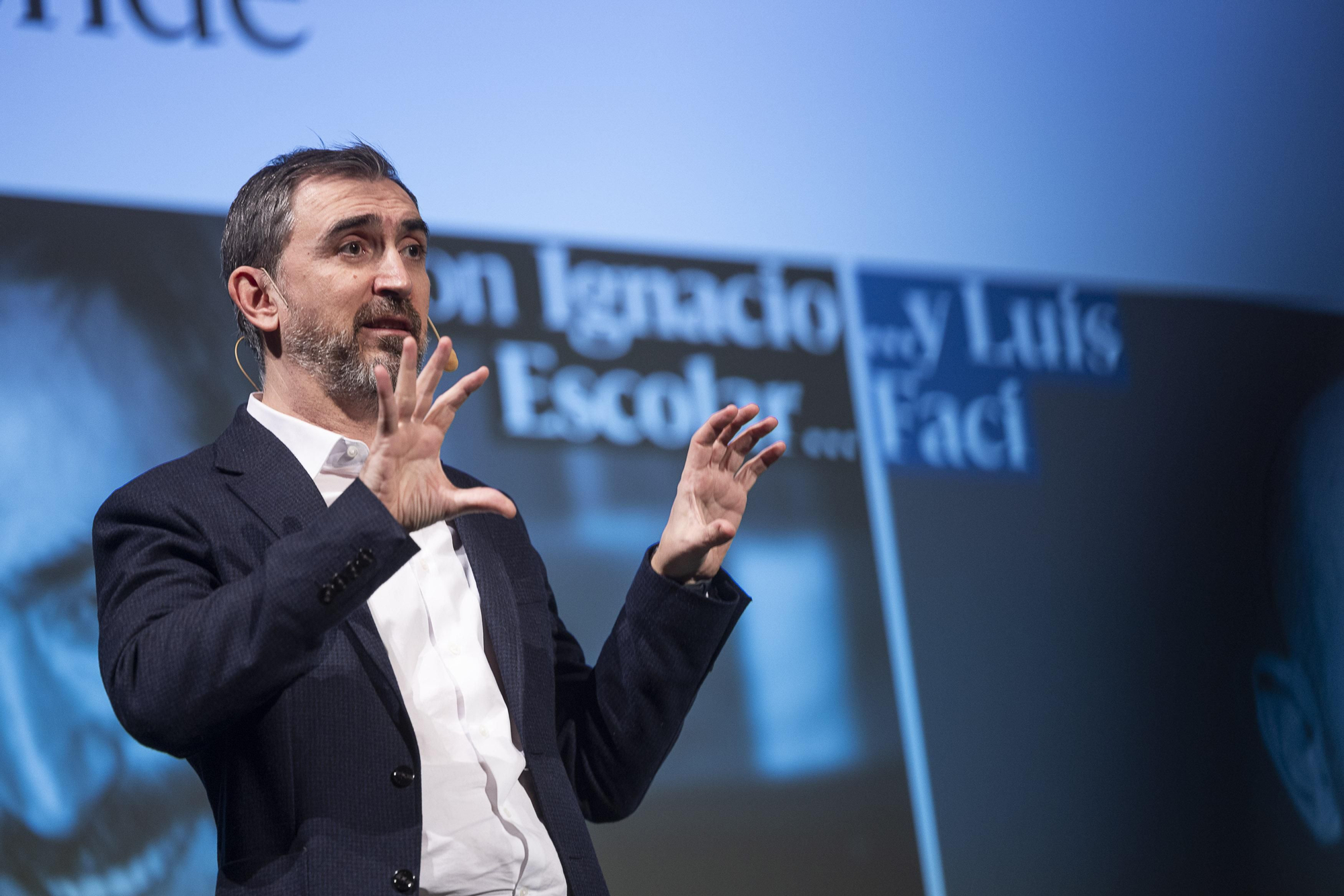 El director de elDiario.es, Ignacio Escolar, responde a una de las cuestiones.