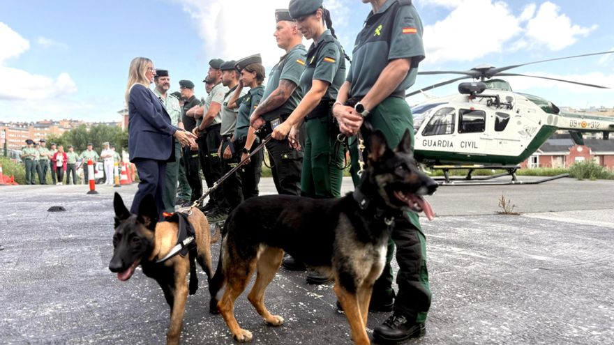 La delegada del Gobierno, Eugenia Gómez de Diego, en el acto de presentación de la 'Operación verano' y la bienvenida a nuevos agentes