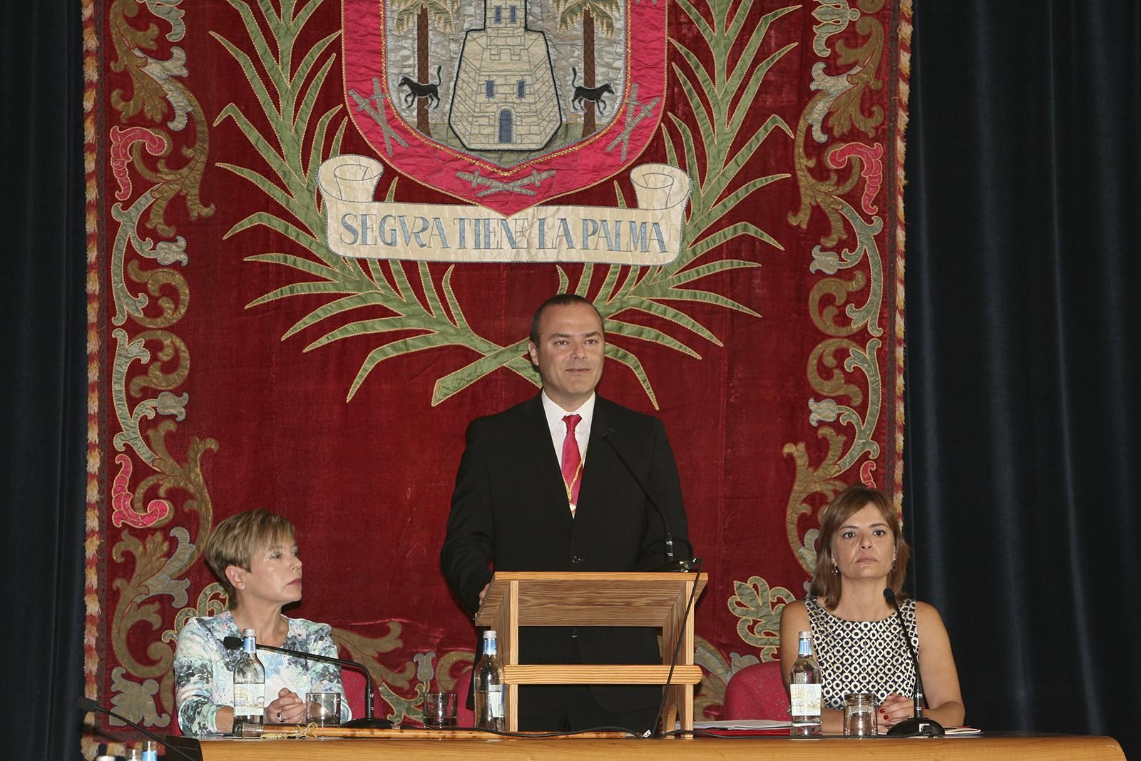 Ceremonia de investidura del Ayuntamiento de Las Palmas de Gran Canaria. (Foto: Alejandro Ramos).