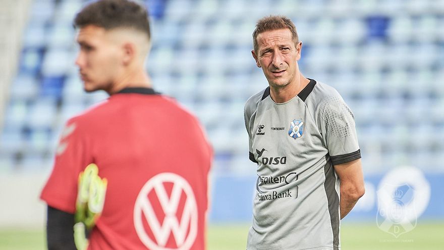 Luis Miguel Ramis: "El Mirandés es un equipo fresco y dinámico"