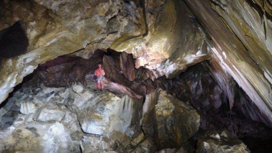 La cueva más larga de España: un laberinto subterráneo de más de 200 kilómetros que está en Cantabria