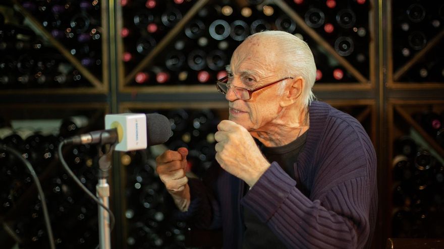 Cacho, el ícono de la radio y la televisión que se fue desvaneciendo después de Malvinas