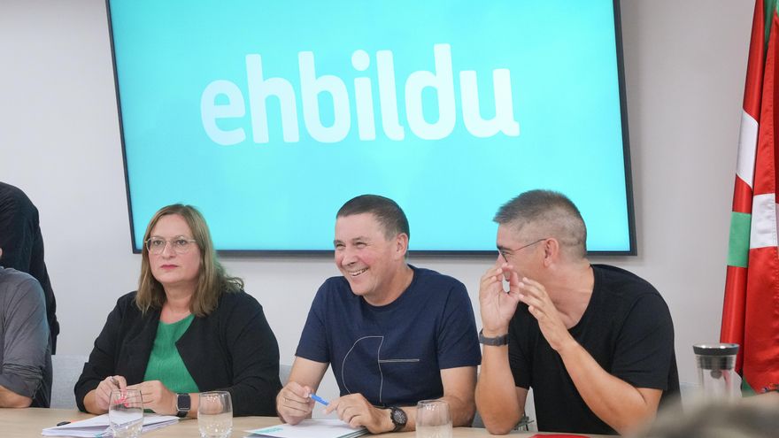 Otegi replica a Pradales que "para pactar hay que cambiar políticas de 40 años" y se abre a la negociación, pero "con contenidos"