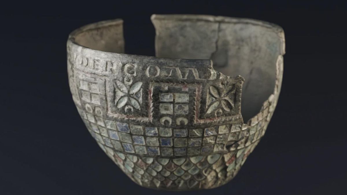 Sorpresa en Soria: aparece una copa romana del norte britano enumera fortalezas del Muro de Adriano